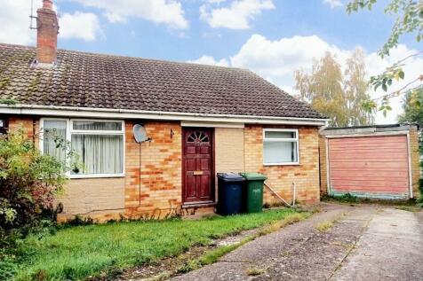 3 bedroom semi-detached bungalow for sale