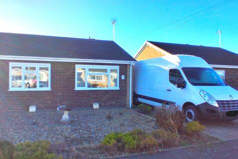 2 bedroom semi-detached bungalow for sale