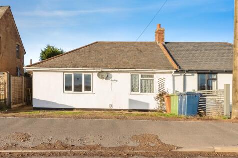 2 bedroom semi-detached bungalow for sale