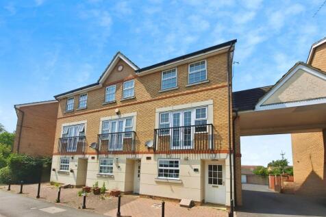 3 bedroom end of terrace house for sale