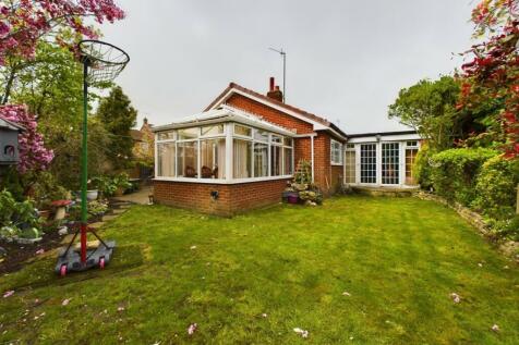 2 bedroom detached bungalow for sale