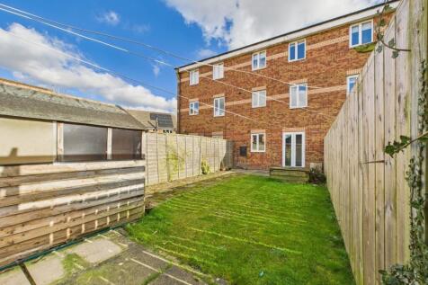 Randall Garth, Driffield, YO25 5PE 3 bed townhouse for sale