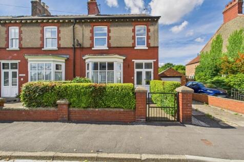 Victoria Road, Driffield, YO25 6TY 4 bed end of terrace house for sale