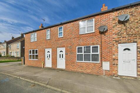 Main Street, Beeford, YO25 8AZ 2 bed terraced house for sale