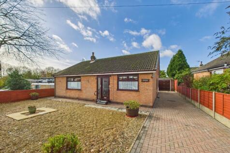 Station Road, Middleton On The Wolds... 3 bed detached bungalow for sale
