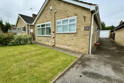 2 bedroom detached bungalow for sale