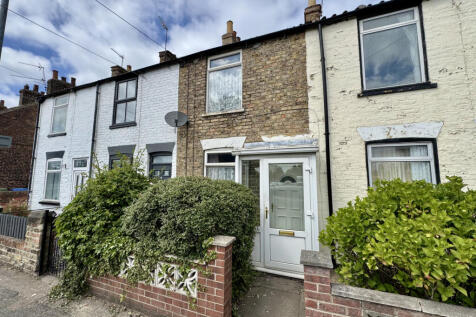 Grovehill Road, Beverley, HU17 0JG 2 bed terraced house for sale