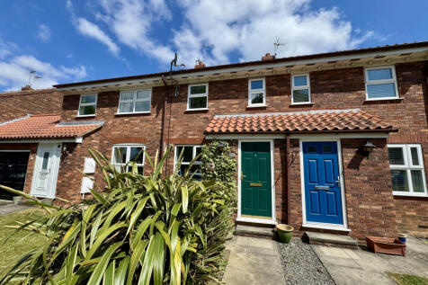 Minster Avenue, Beverley, HU17 0ND 2 bed terraced house for sale