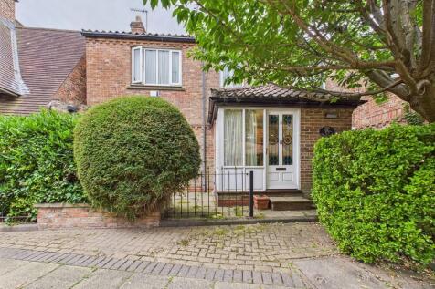 York Road, Beverley, HU17 8DN 3 bed link detached house for sale