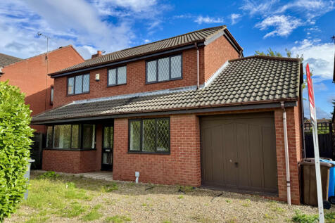 Gemsbok Way, Hull, HU4 6UF 4 bed detached house for sale