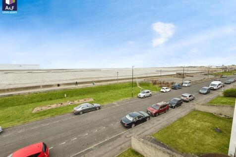 Quantock Court, South Esplanade... 2 bed penthouse for sale