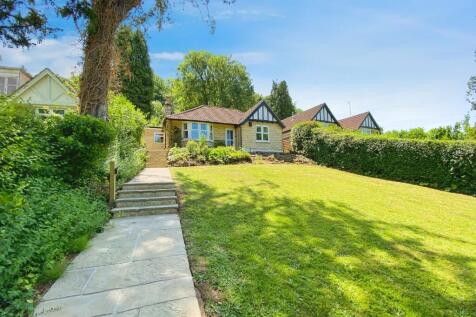 2 bedroom detached bungalow for sale