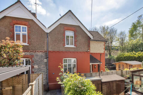 Eridge Road, Tunbridge Wells TN4 3 bed semi