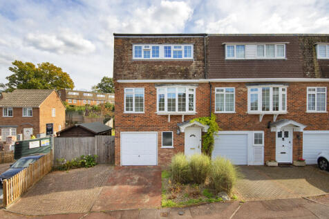 Clarendon Way, Tunbridge Wells TN2 4 bed semi