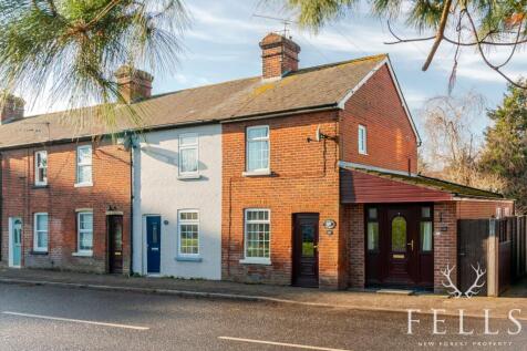 Christchurch Road, Ringwood BH24 3 bed end of terrace house for sale