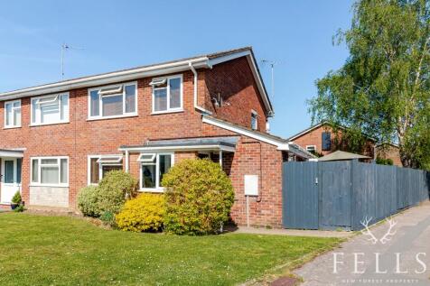 Alder Drive, Fordingbridge SP6 3 bed semi