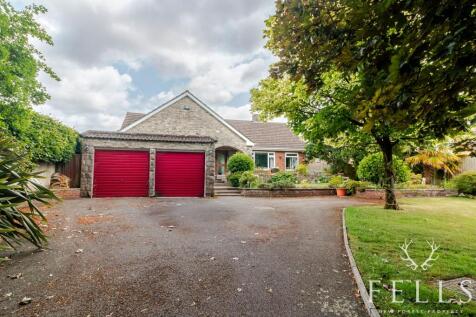 Christchurch Road, Ringwood BH24 4 bed detached house for sale