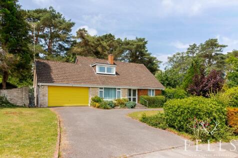 Ashley Park, Ringwood BH24 4 bed detached house for sale