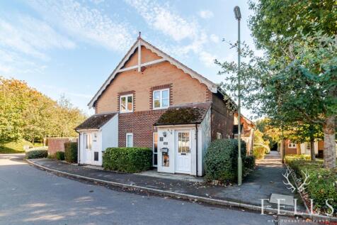 Vicarage Gardens, Lymington SO41 1 bed terraced house for sale