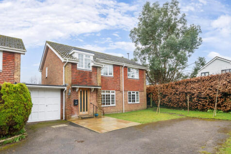 4 bedroom link detached house for sale