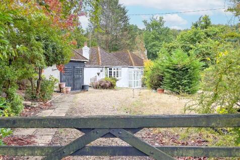Busketts Way, Ashurst, Southampton, SO40 3 bed property with land for sale