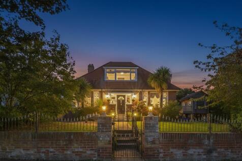 Northumberland Avenue, Margate 4 bed detached bungalow for sale