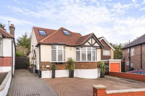 4 bedroom detached bungalow for sale