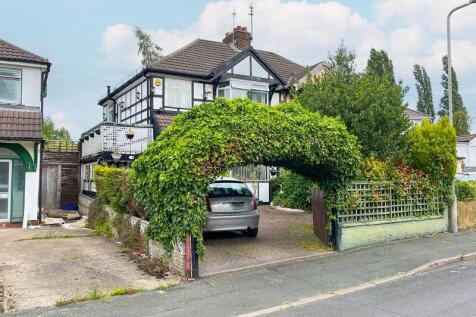 Cadman Crescent, Wolverhampton 3 bed semi