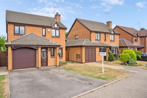 Wren Walk, Edlesborough, Buckinghamshire 4 bed detached house for sale
