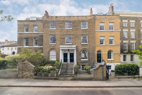 4 bedroom terraced house for sale