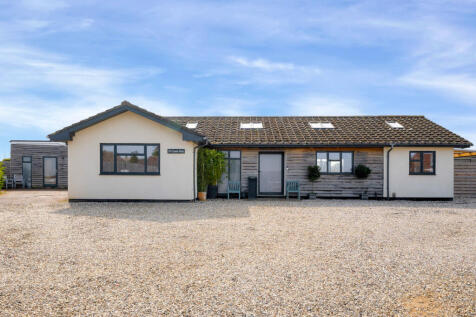 Castle Rise, Belmesthorpe, Stamford, PE9 2 bed detached bungalow for sale