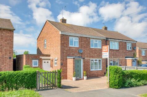 Masterton Road, Stamford, PE9 3 bed semi
