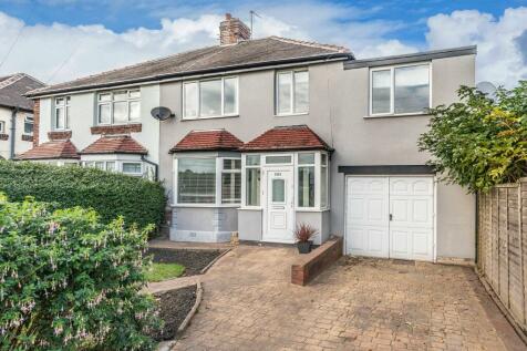 3 bedroom semi-detached house for sale