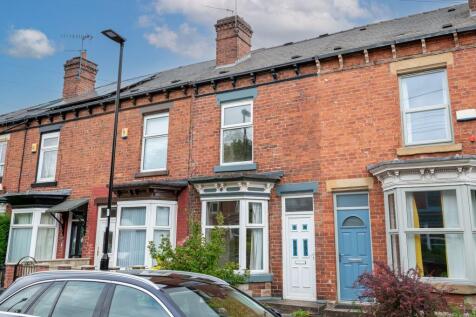 3 bedroom terraced house for sale