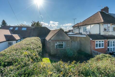 2 bedroom semi-detached bungalow for sale