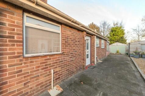 2 bedroom semi-detached bungalow for sale