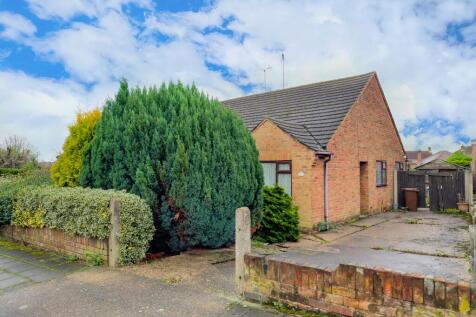 2 bedroom semi-detached bungalow for sale