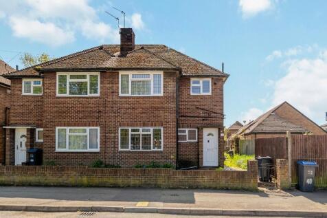 2 bedroom maisonette for sale