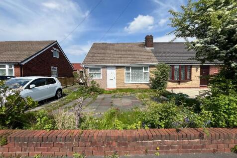 2 bedroom semi-detached bungalow for sale