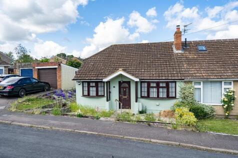2 bedroom semi-detached bungalow for sale