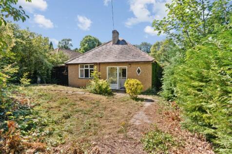 2 bedroom detached bungalow for sale