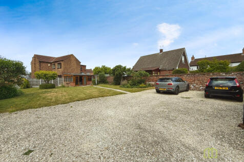 Dog  Duck Lane, Morton DN21 3 bed detached house for sale