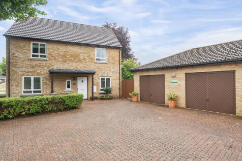 Queen Mothers Drive, Denham Garden... 2 bed detached house for sale