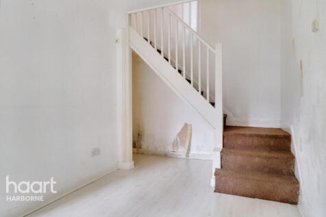 3 bedroom flat for sale