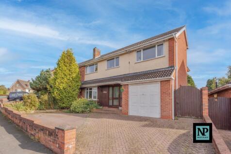 5 bedroom semi-detached house for sale
