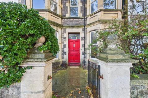 2 bedroom ground floor flat for sale