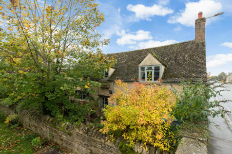 2 bedroom detached house for sale