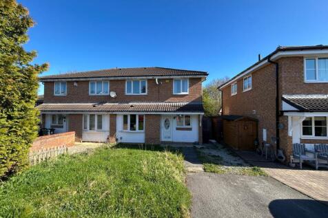 2 bedroom semi-detached house for sale