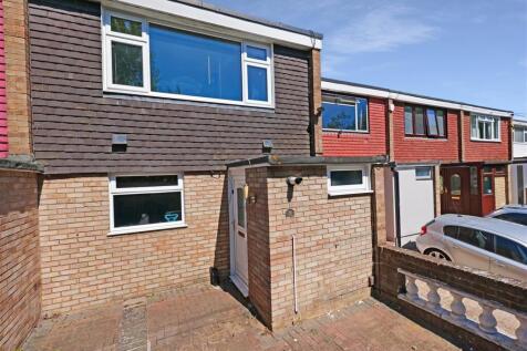 3 bedroom terraced house for sale