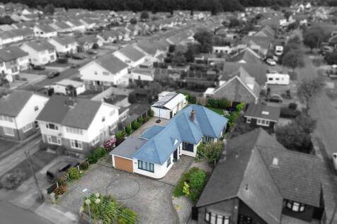 3 bedroom detached bungalow for sale